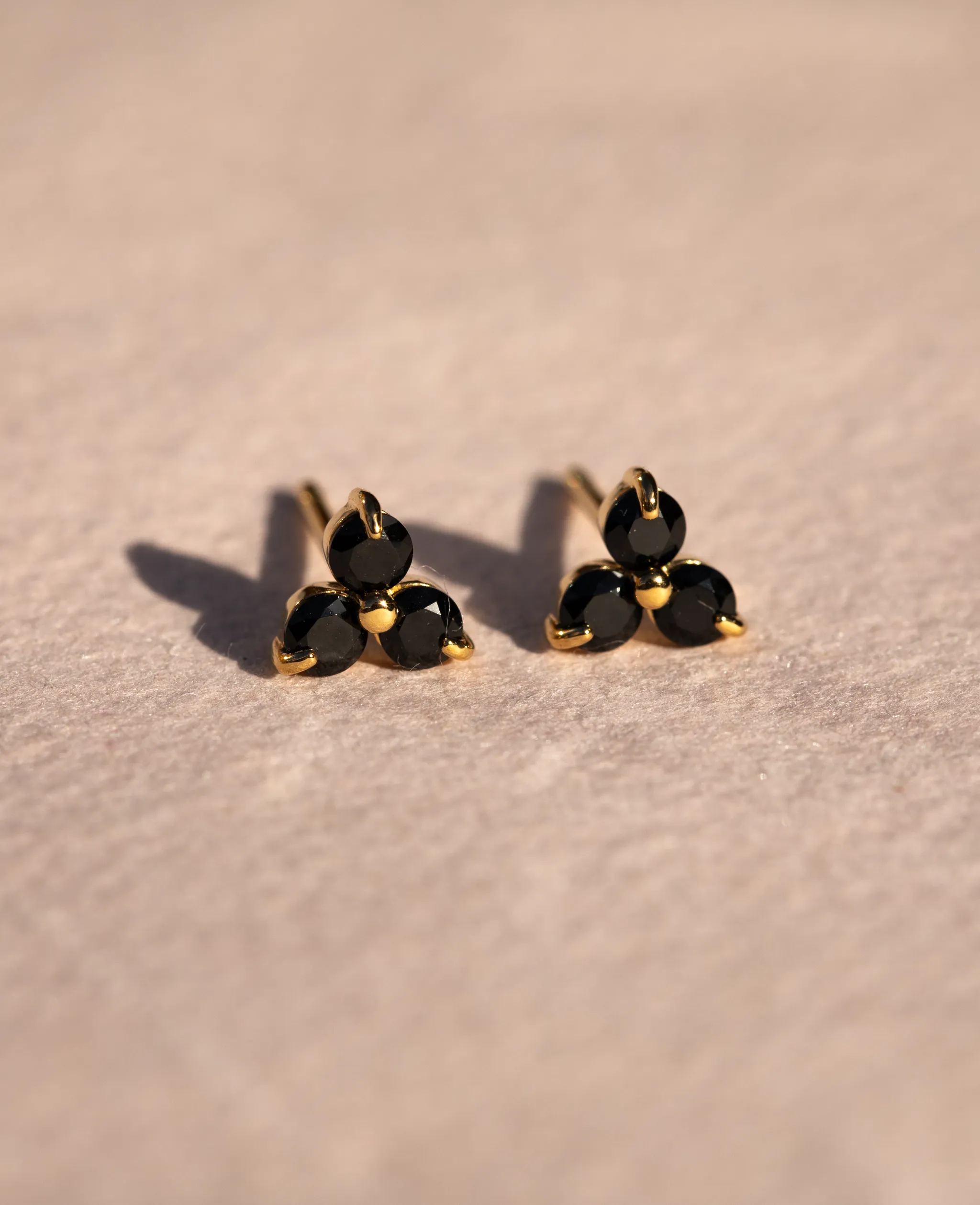 Black Spinel Large Fleur Studs Gold