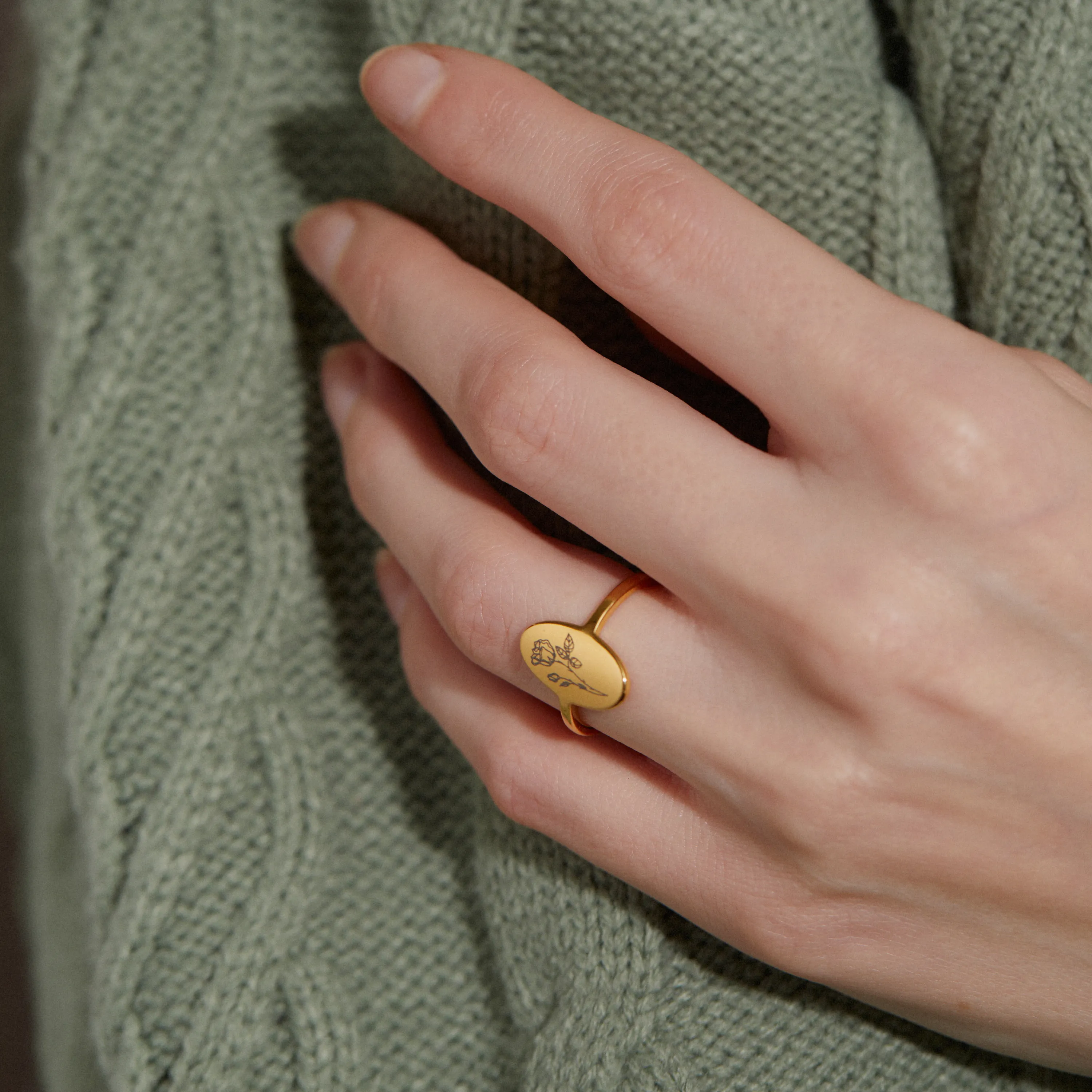 Calla Birth Flower Ring