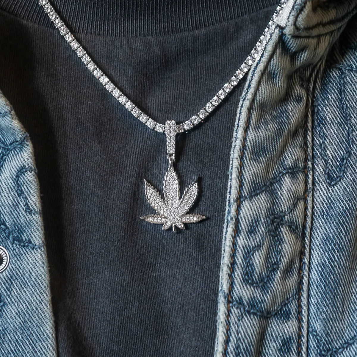 Diamond Weed Leaf Pendant in White Gold