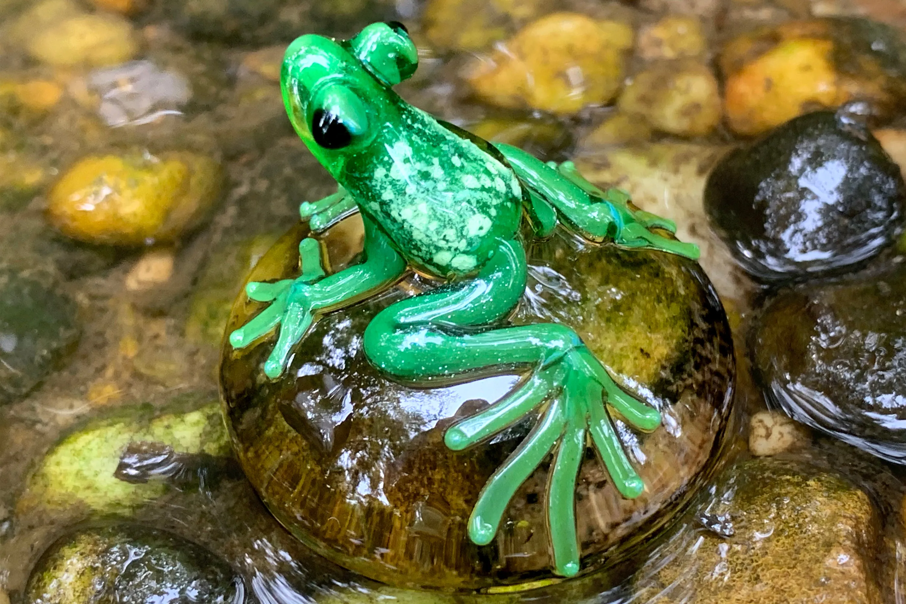 Glass Peeper Frog with Cremation Ash