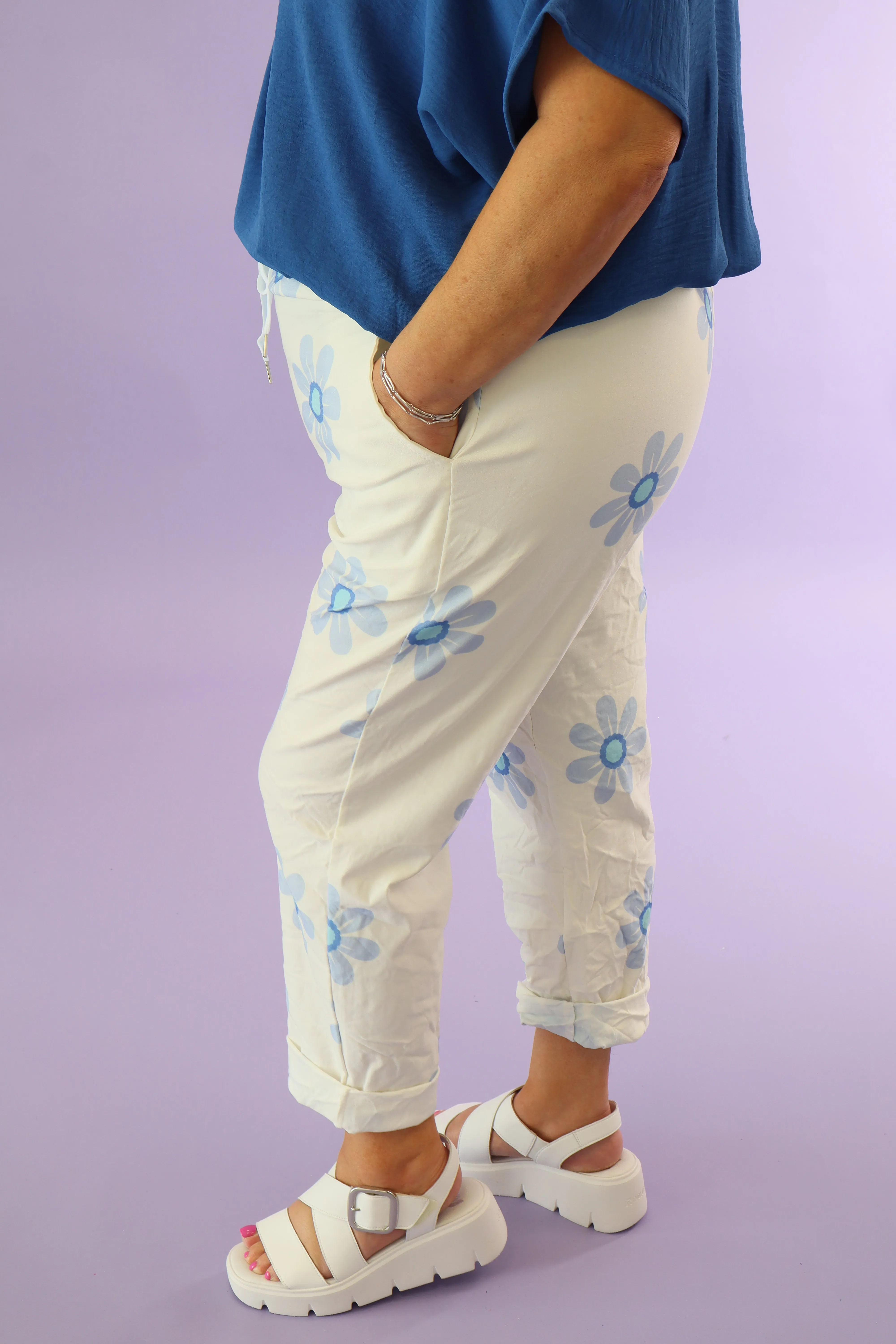 Haven Jogger in Blue Flowers