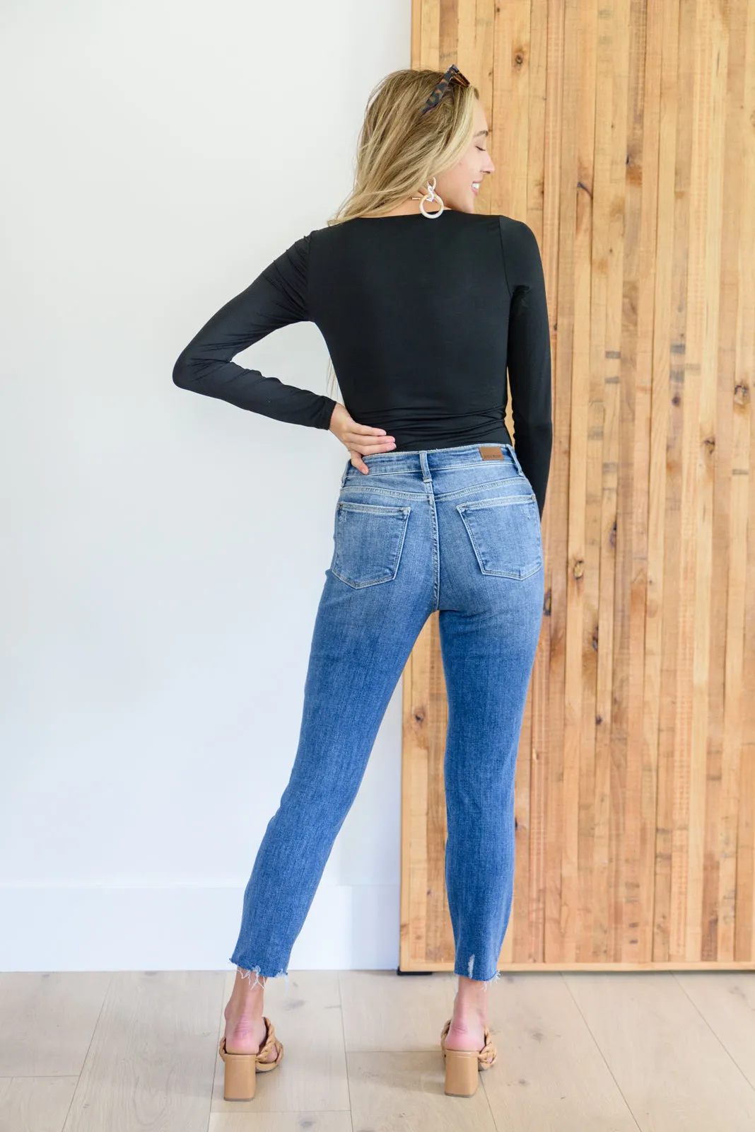 Kyla Destroyed Judy Blue Hi Waist Relaxed Fit