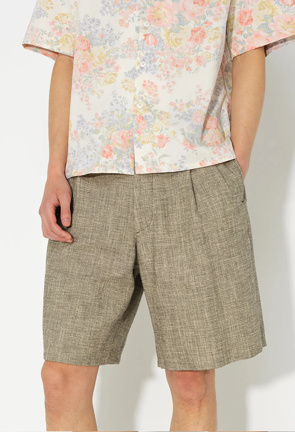 Linen Double Pleated Shorts / Tan