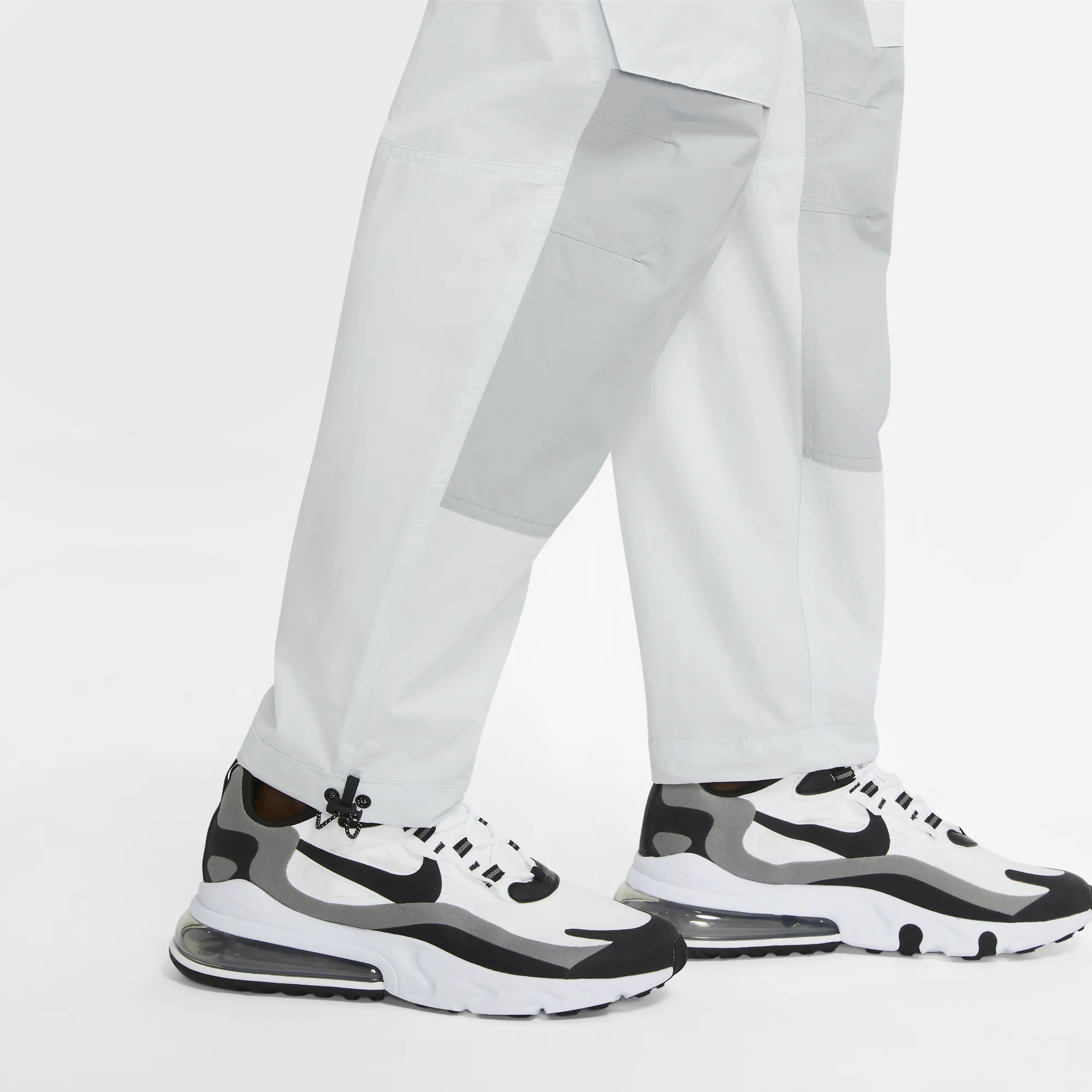 NIKE SPORTSWEAR TECH PACK