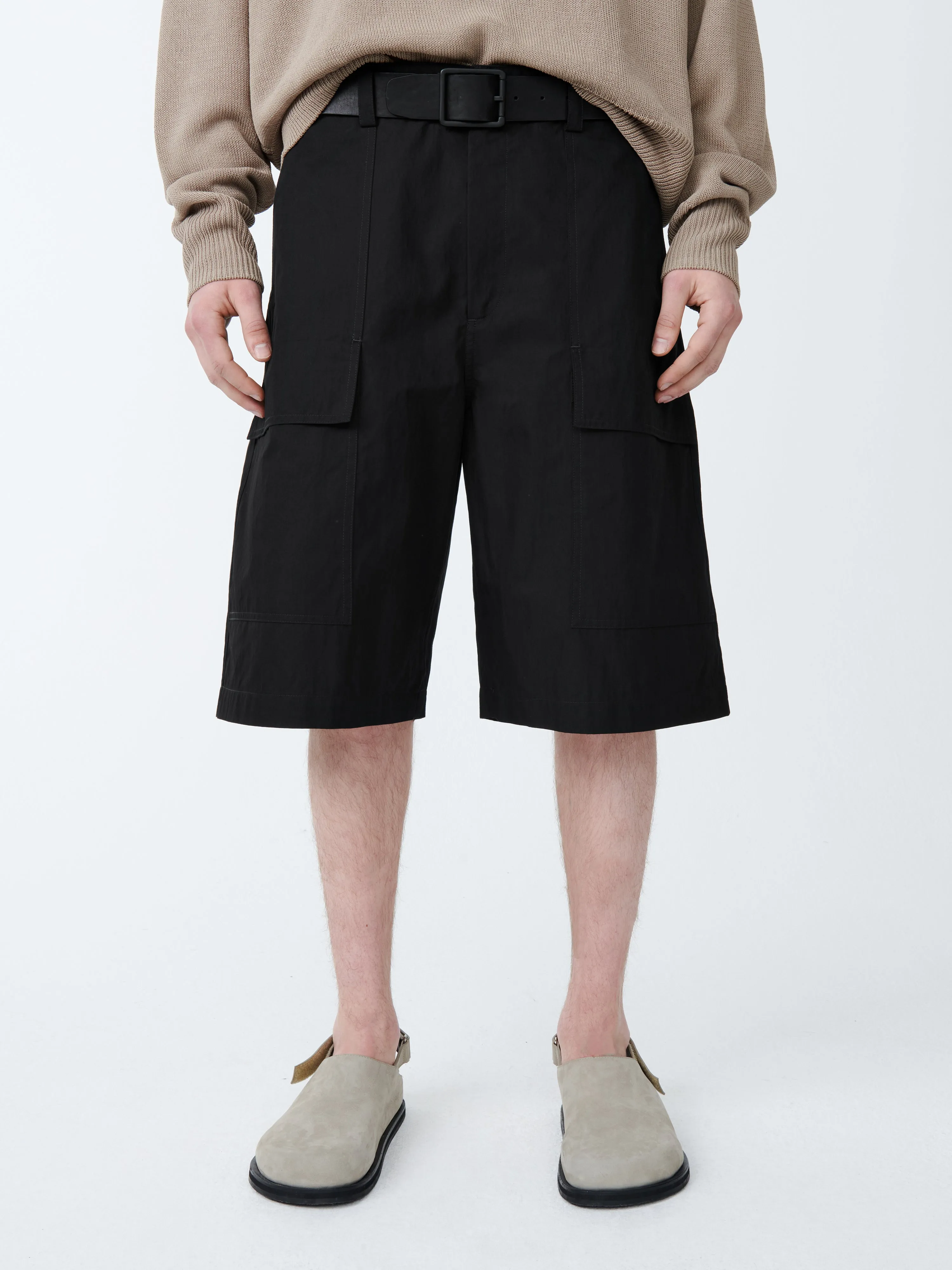 Tiller Shorts in Black